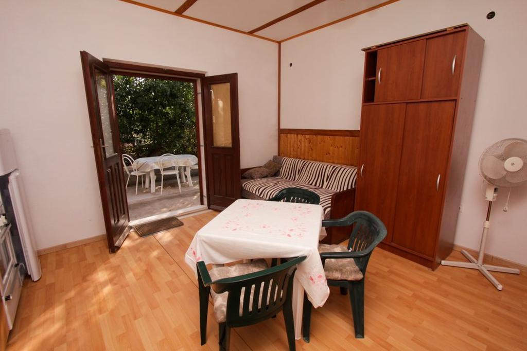 Apartments Stanko Sumartin Exterior photo
