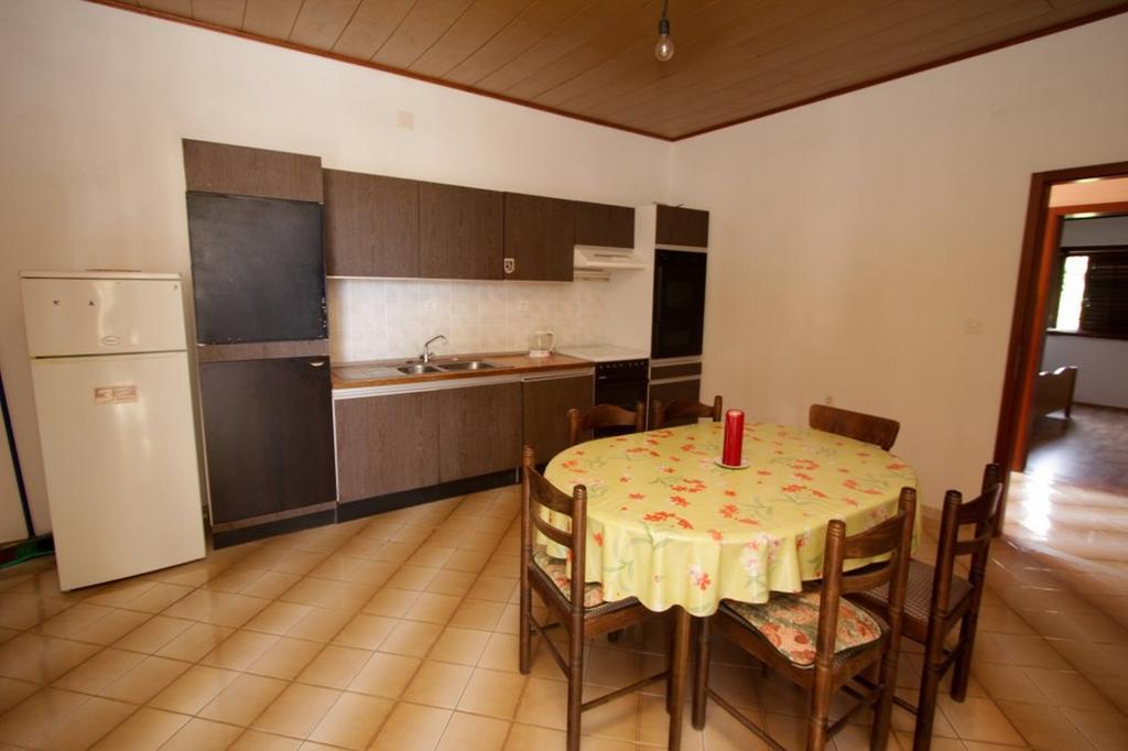 Apartments Stanko Sumartin Exterior photo
