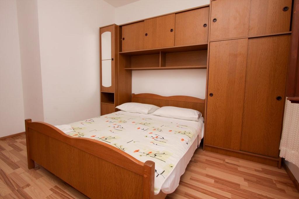 Apartments Stanko Sumartin Exterior photo